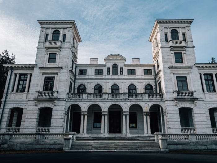 Swannanoa Place, Virginia - Abandoned mansions in the world