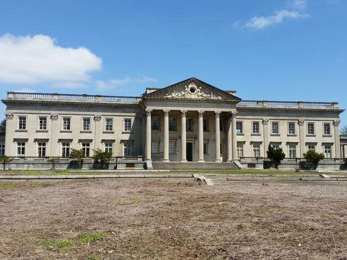 Lynnewood Hall, Pennsylvania - Abandoned mansions in the world