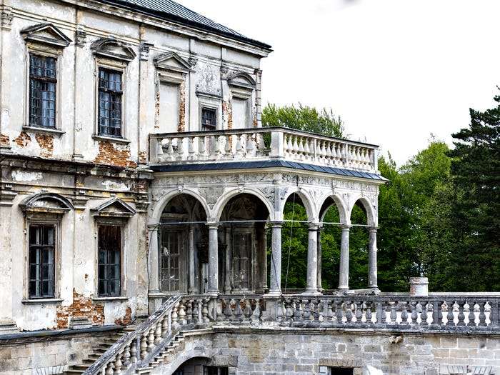 Pidhirtsi Castle, Ukraine - Abandoned mansions in the world