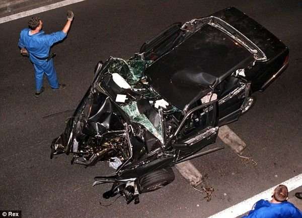  Alt Tag -  Princess Diana’s car after the crash