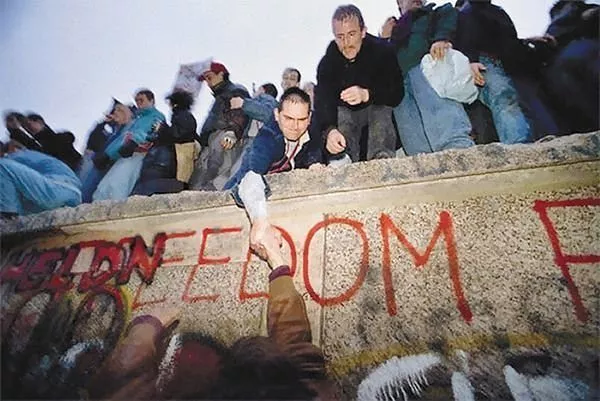 Fall Of The Berlin Wall