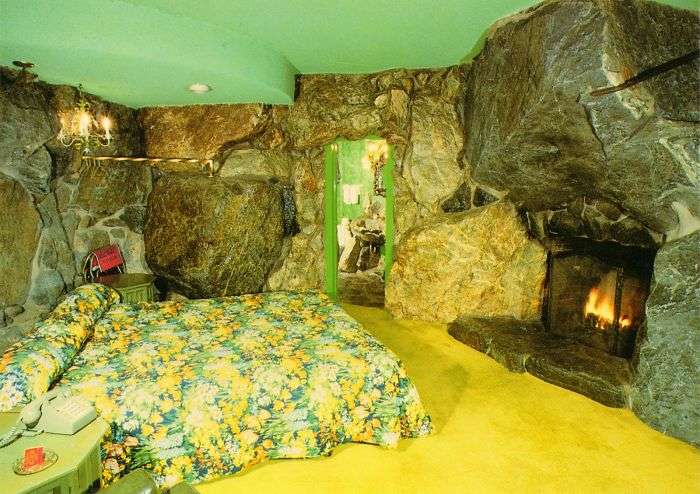 ugly bedroom,weird beds,funny beds,ugly bedroom,ugly bed,ugly beds,crazy beds,ugly bedrooms,weird bed,nasty bed