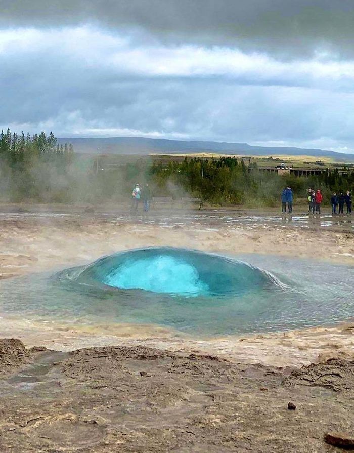 A geyser right before to blow