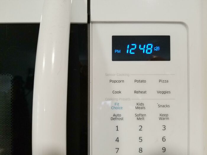 This microwave has a setting to mute the beep
