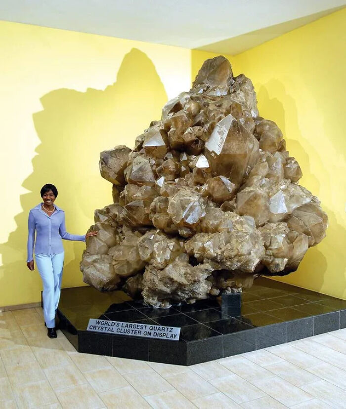 World’s largest quartz crystal cluster in Namibian museum