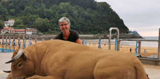 sand sculptures, sculptures of animals, beach sculptures, sand sculptures on the beach