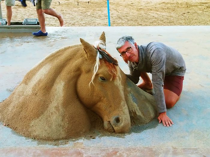 horse sand sculpture